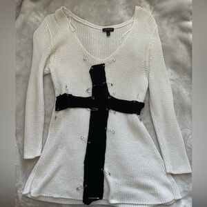 TALBOTS | alternative y2k goth safety pin top